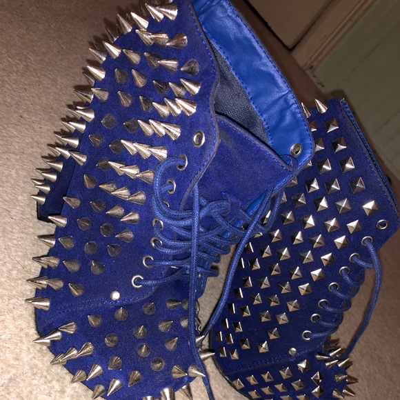 Vintage Shoes - 🆕 Vintage Brand Spiked Blue Heels